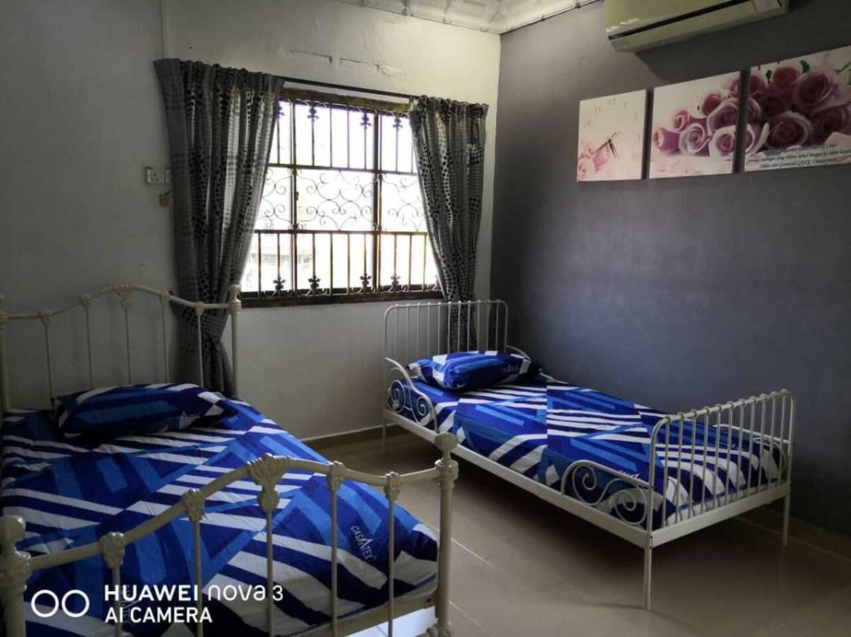 Ibu Home-To-Stay Pasir Gudang Kültér fotó