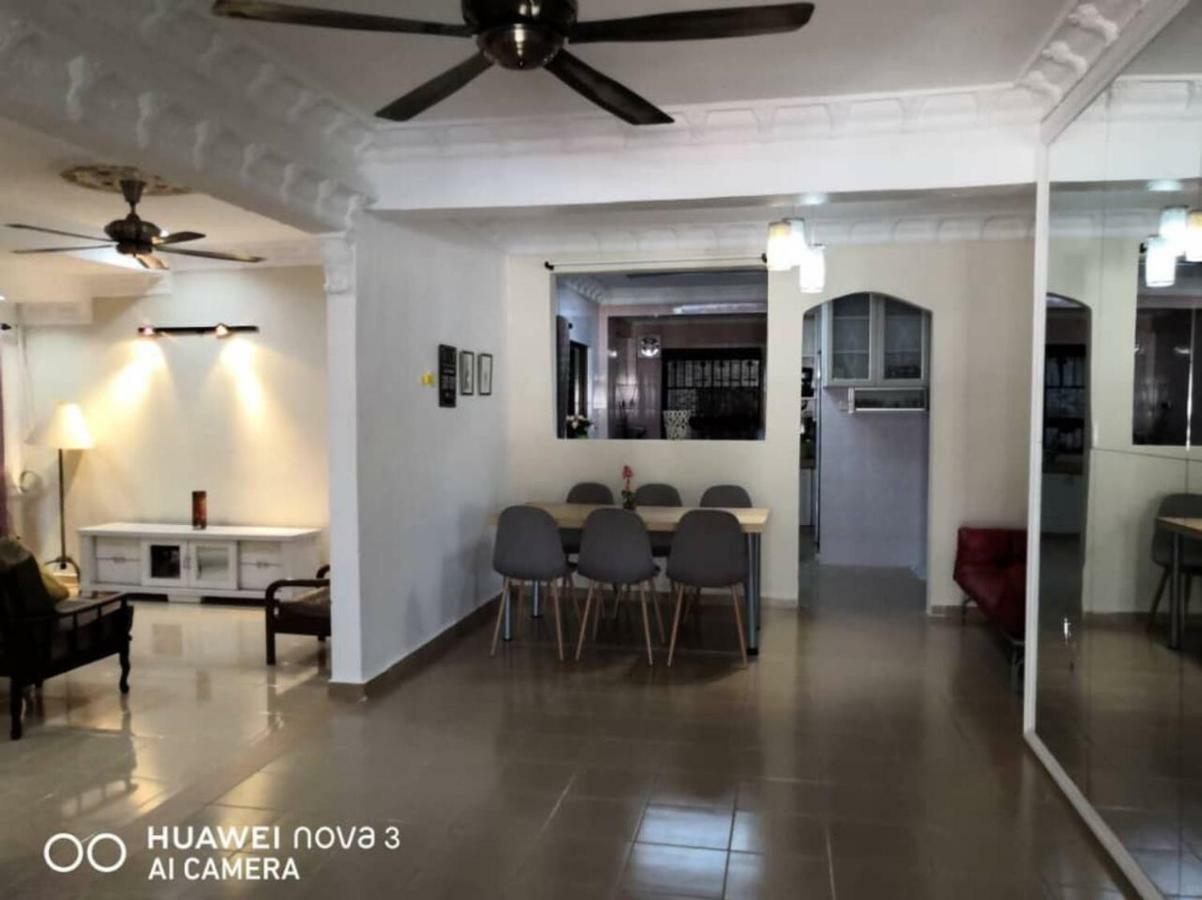 Ibu Home-To-Stay Pasir Gudang Kültér fotó